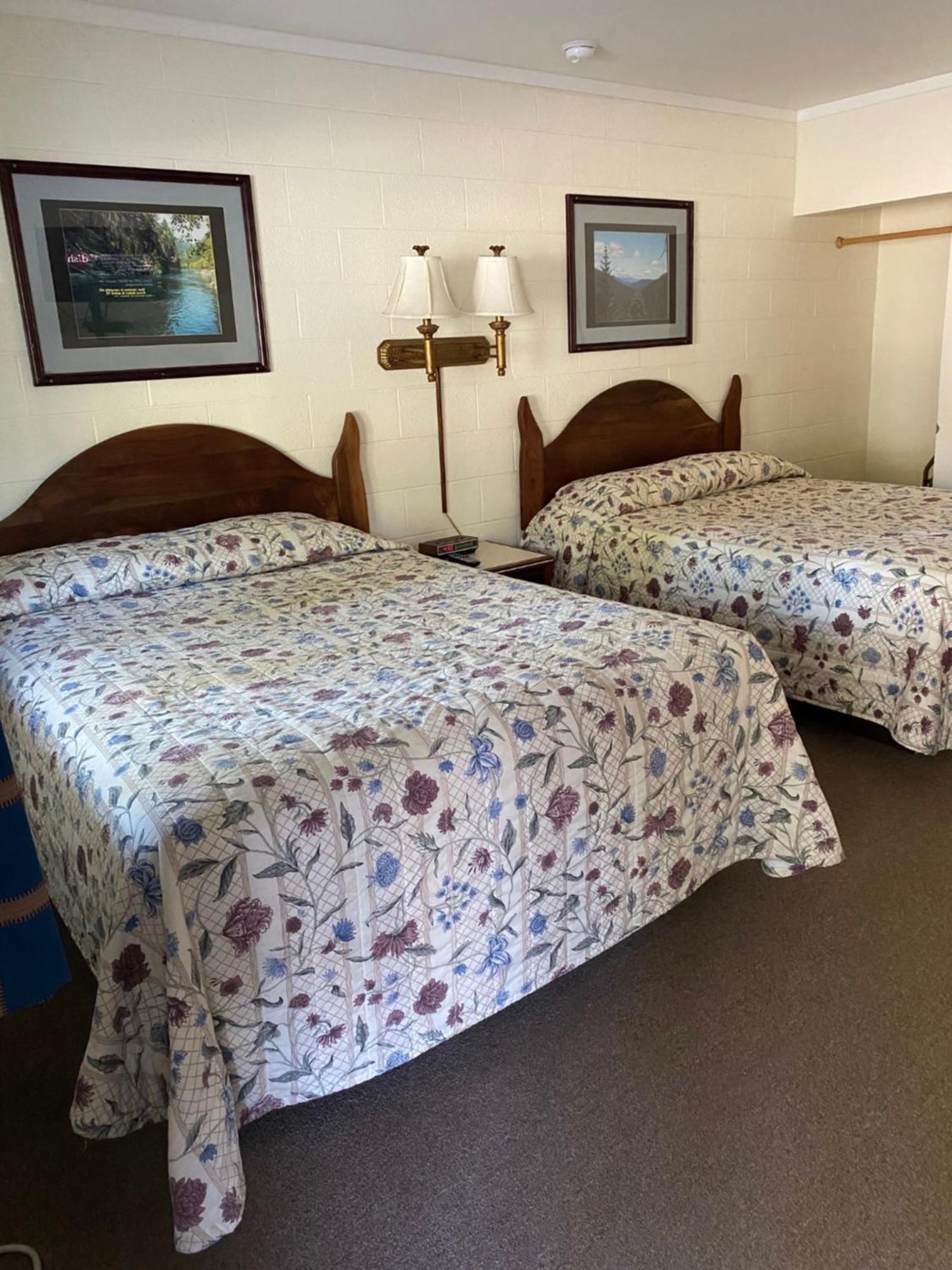 Happy Camp Forest Lodge Motel المظهر الخارجي الصورة